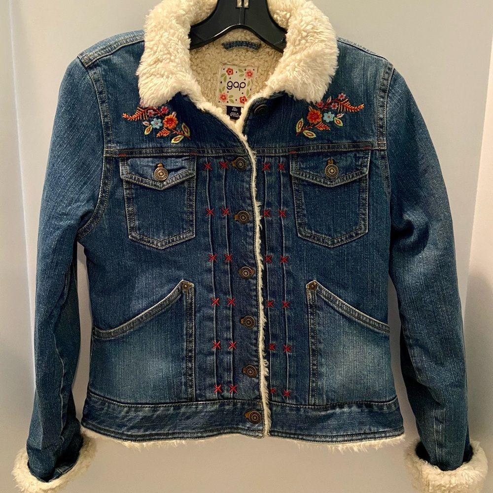 Gap Girl’s Fur-lined Embroidered Denim Jacket - SIZE XL (12)